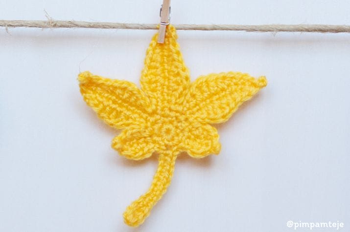 Patrón hoja de ganchillo modelo D