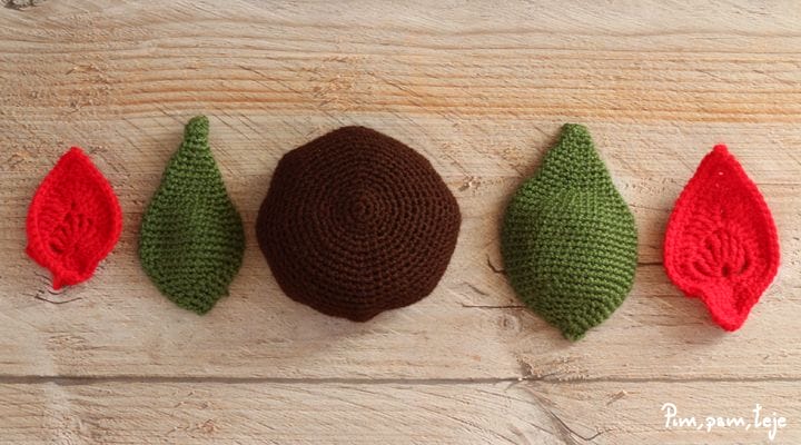 Cómo tejer una flor de pascua de ganchillo