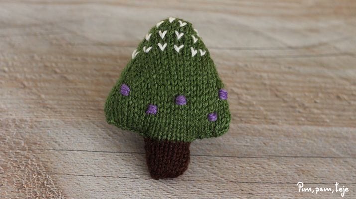 Árbol de navidad tejido a dos agujas