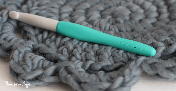 Aguja de ganchillo ergonómica Clover Amour