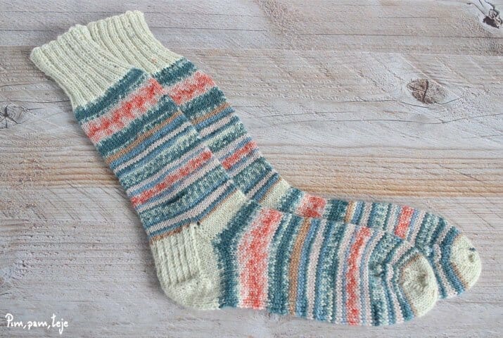 Tejer calcetines con agujas de doble punta