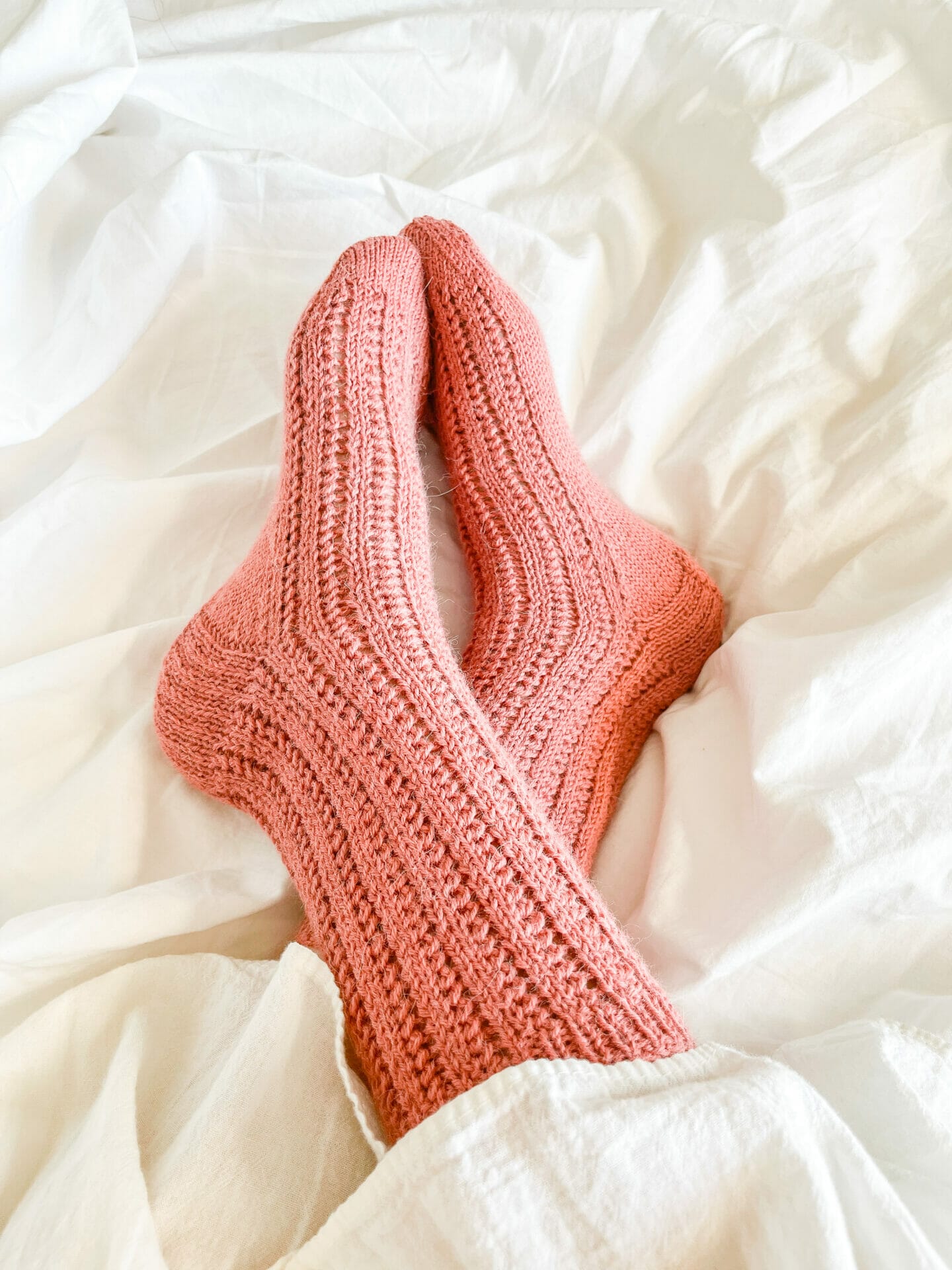 Patrón para tejer a dos agujas los calcetines Güela