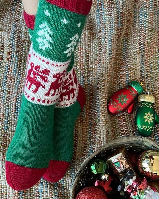 Patrón para tejer calcetines Bridget de colorwork en punto a dos agujas
