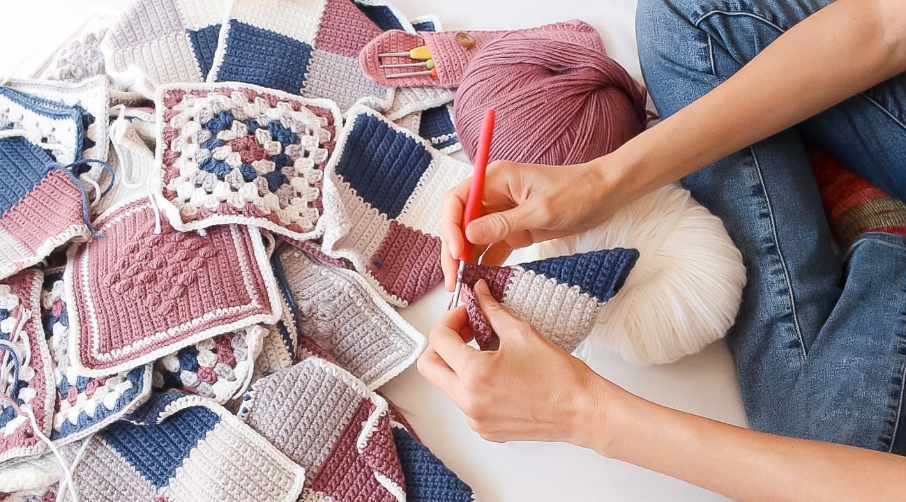 Aprender a tejer ganchillo en tejedoras felices de Pim, pam, teje.